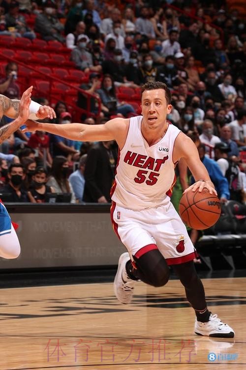 邓罗出战32分钟，三分11中5得到15分4篮板2助攻1抢断1盖帽